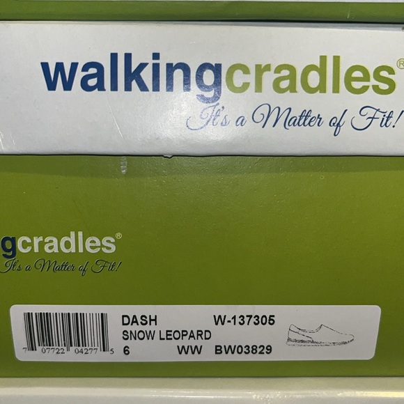 Walking Cradles Black & Snow Leopard Dash Sneakers Women’s Size 6 Extra Wide 6WW - Picture 8 of 9